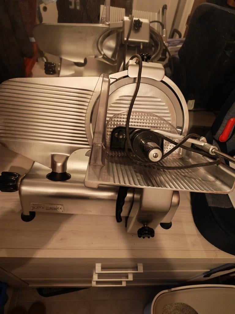 Industrieel snijmachine, Zakelijke goederen, Ophalen