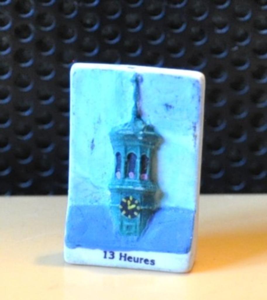 fève en plâtre theme horloge 13 heures, Ophalen of Verzenden, Zo goed als nieuw, Overige typen