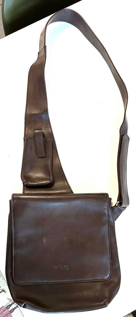Sac à bandoulière en gros cuir brun, marque Cat&Co, Utilisé, Brun, Cuir