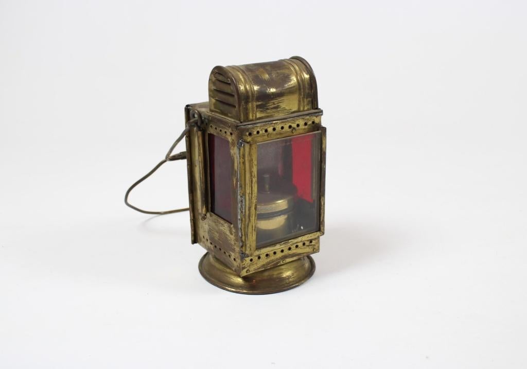 Une lampe à carbure ancienne, Enlèvement ou Envoi