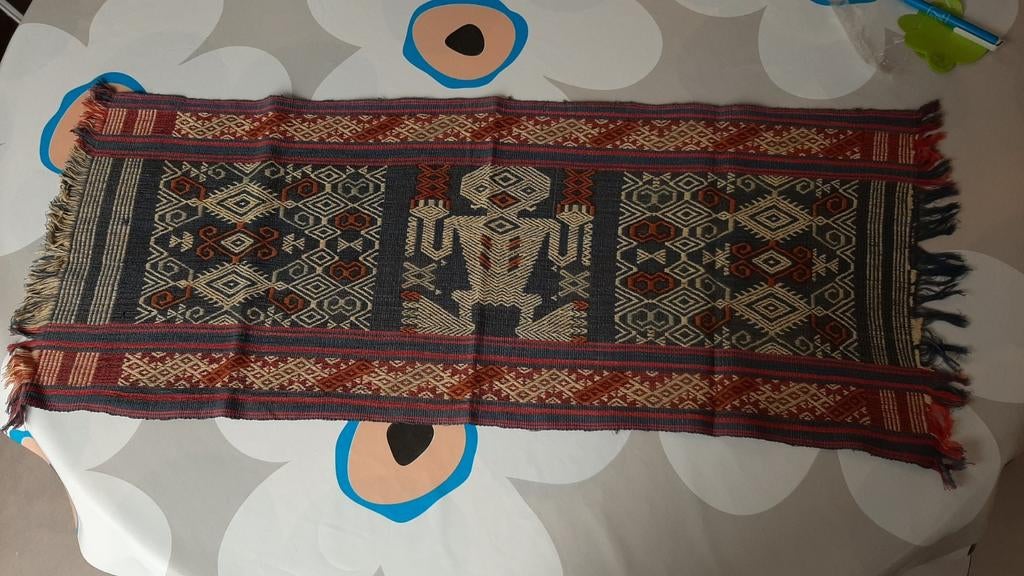 Napperon indonésien "ikat" 36×90 cm motif tribal, Maison & Meubles, Enlèvement ou Envoi, Neuf, Rectangle, Intérieur