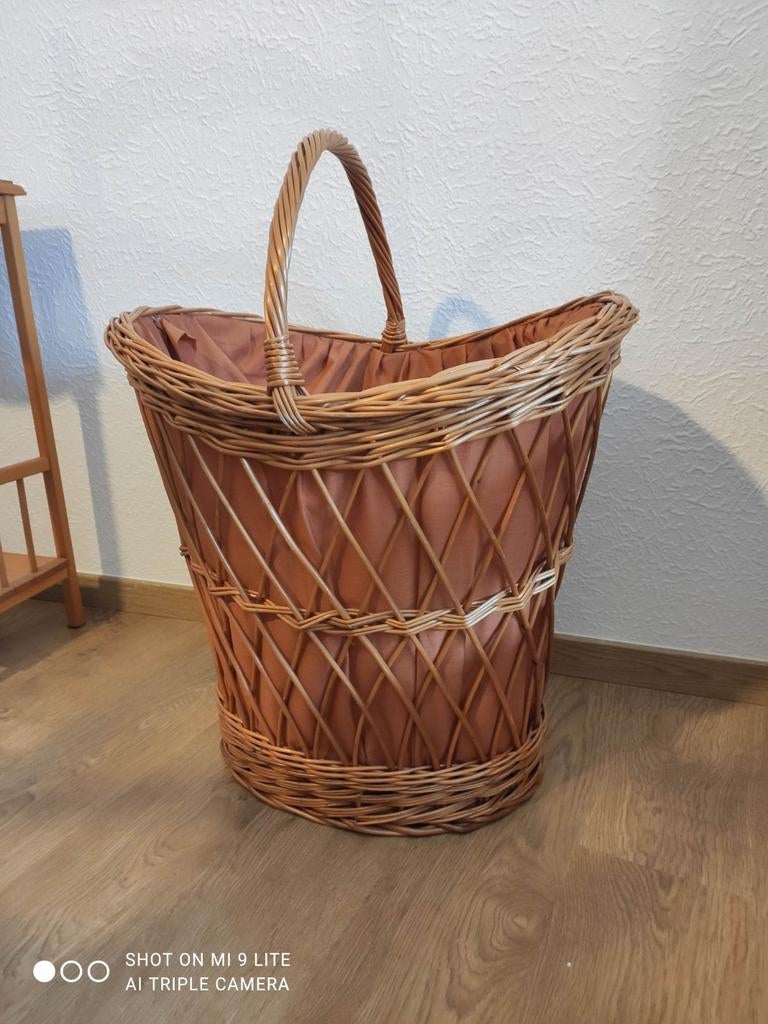 Grote rieten mand, Ophalen of Verzenden, Zo goed als nieuw, Riet