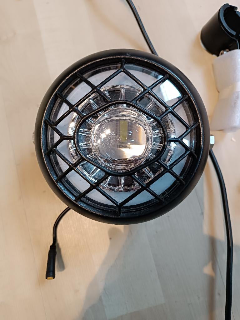 Ouxi V8/V9 koplamp, Fietsen en Brommers, Ophalen of Verzenden, Zo goed als nieuw, Autre