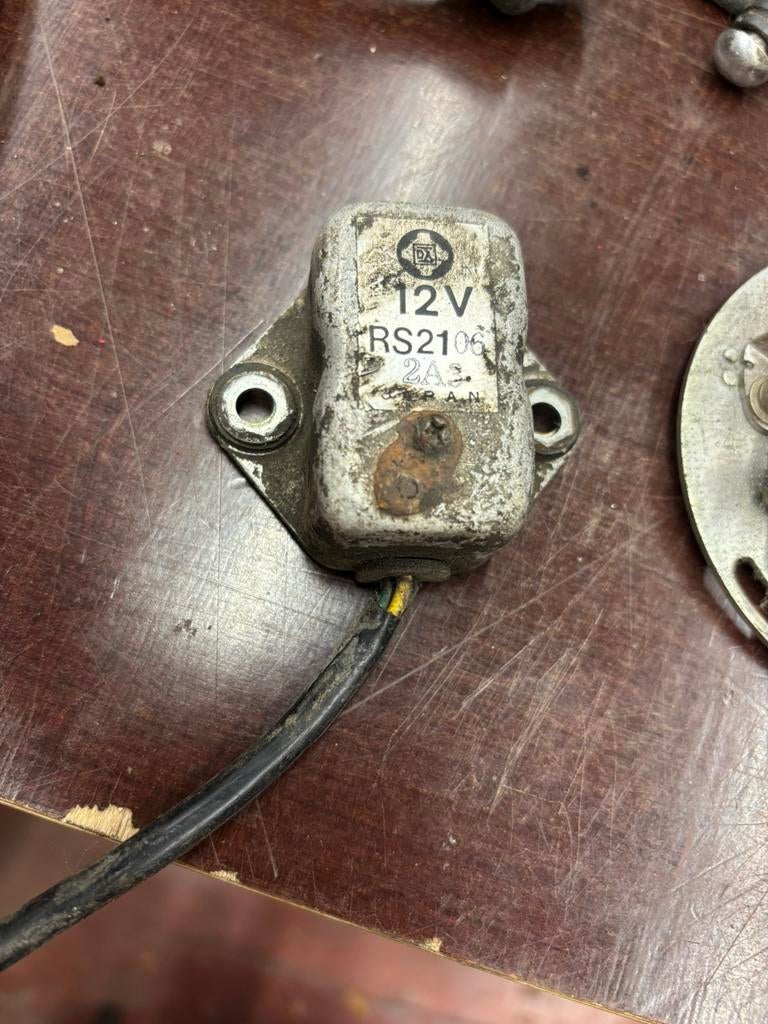 Voltage regulator unit Honda CB div, ea, Motoren, Ophalen of Verzenden, Gebruikt