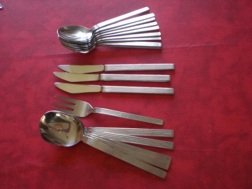 Ensemble couverts "Stainless Steel" 18 pièces, Maison & Meubles, Cuisine | Couverts, Enlèvement ou Envoi, Utilisé