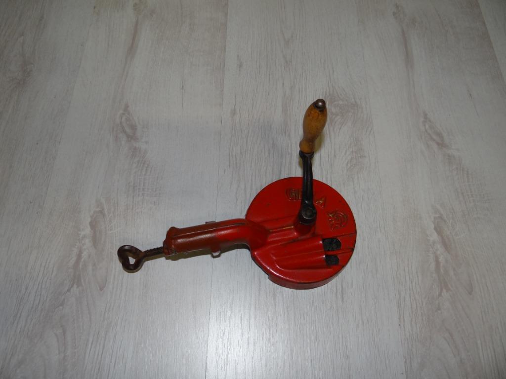 VINTAGE GEKA DUBBELE BONENSNIJDER, Ophalen