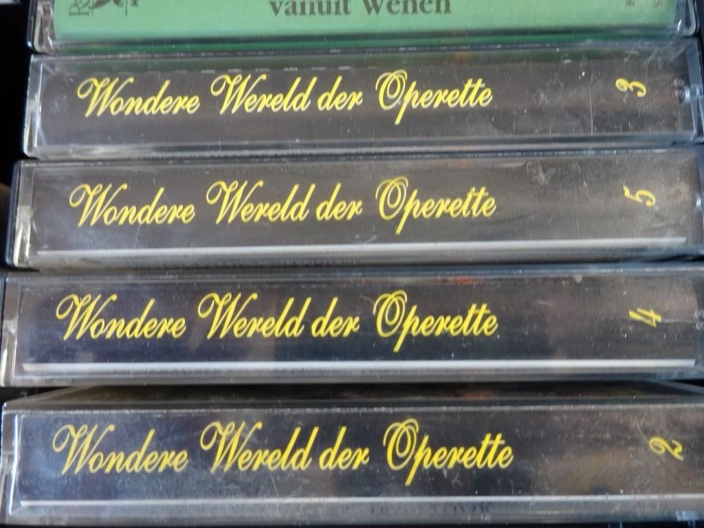 4 cassettes : le monde merveilleux de l'opérette, Enlèvement ou Envoi