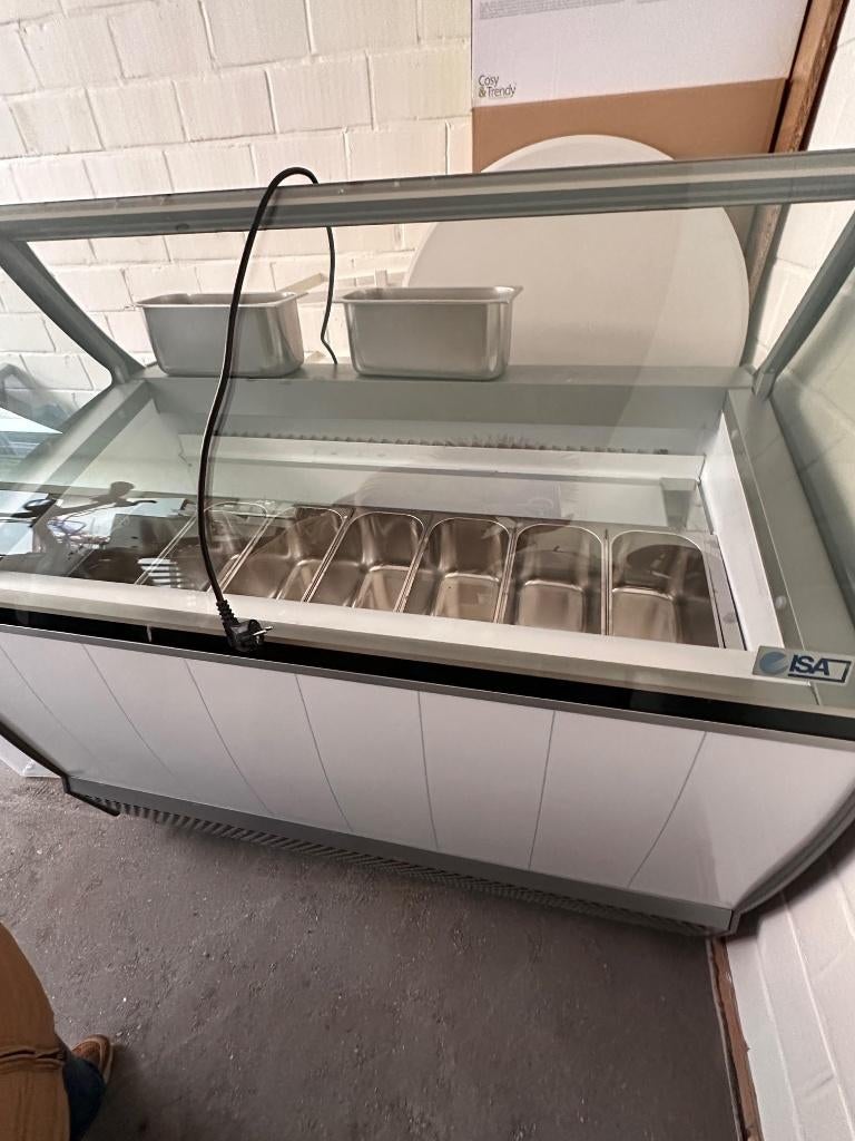 ijsvitrine - in perfecte staat - merk ISA, Zakelijke goederen, Ophalen, Gebruikt, Koelen en Vriezen