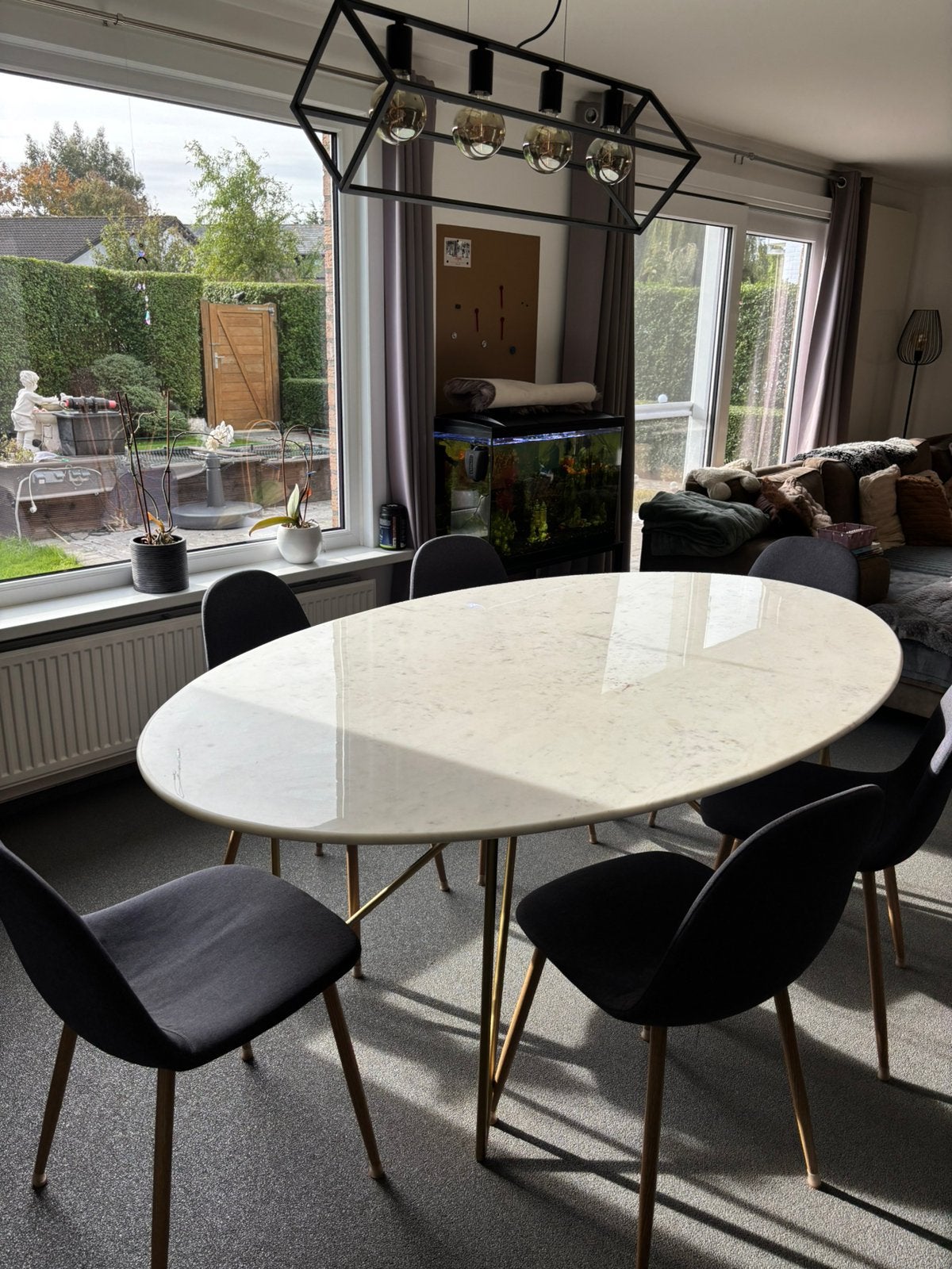 Mooie ovale tafel te koop, Ophalen, Zo goed als nieuw, Metaal