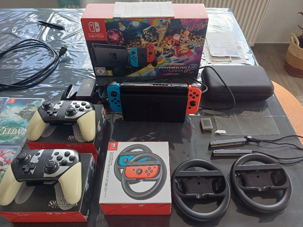 Nintendo switch met extra's, Consoles de jeu & Jeux vidéo, Jeux | Nintendo Switch, Comme neuf, 3 joueurs ou plus, À partir de 3 ans