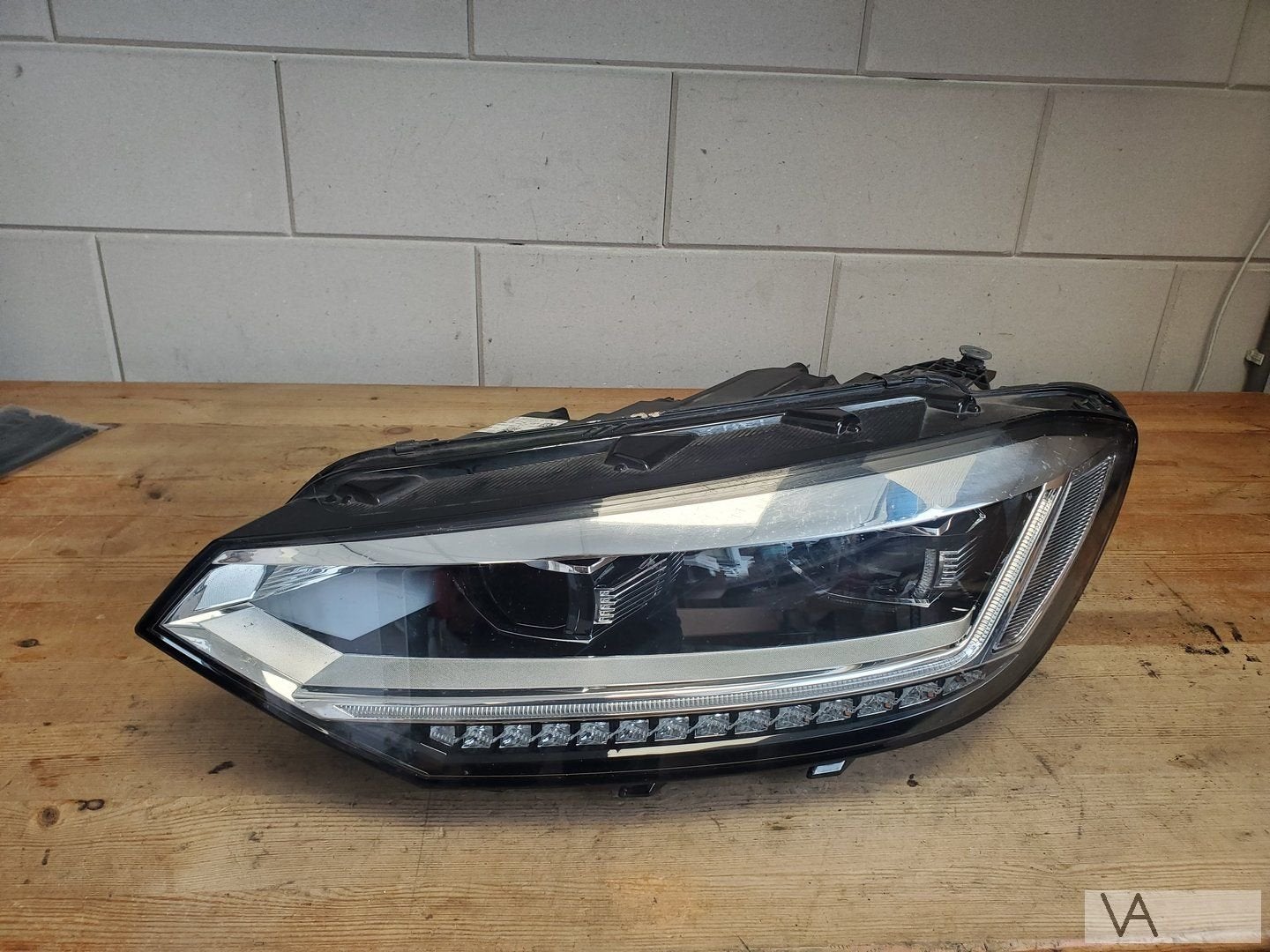 VW Touran 2015 - 2021 koplamp LED 1 oor af 5tb941081a €150, Gebruikt, -, Volkswagen, -