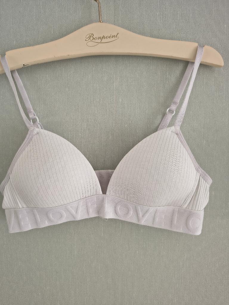 mooie BH Love Hema EUR 70AA, Kinderen en Baby's, Kinderkleding | Maat 152, Nacht- of Onderkleding, Gebruikt, HEMA., Verzenden