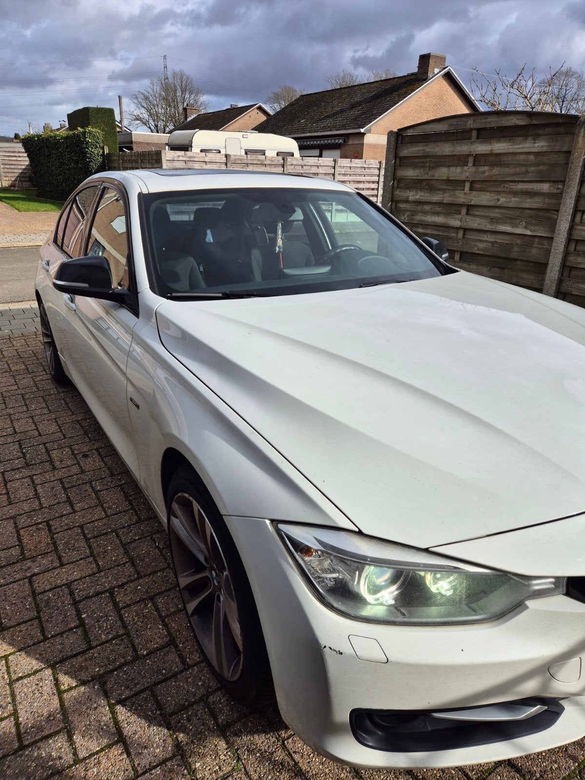 bmw 320d voor export, Automaat, Euro 5, Achterwielaandrijving, Zwart