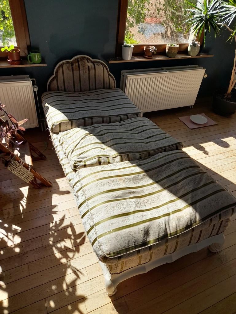 Antieke chaise longue of dagbed, Enlèvement