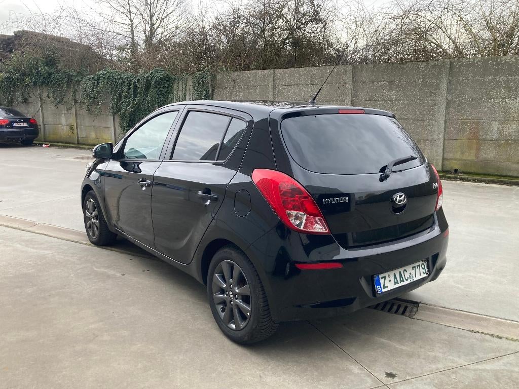 Hyundai I20 1.2 essence 2015 avec 107000km*EURO 5*GARANTIE*, Euro 5, Achat, 63 kW, Entreprise