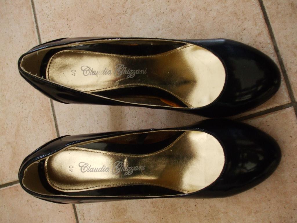 Zwarte laqué pumps, Kleding | Dames, Ophalen of Verzenden, Zwart, Pumps