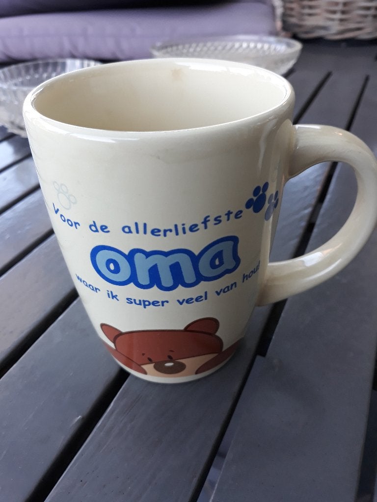 tas mok oma, Huis en Inrichting, Keuken | Servies, Ophalen of Verzenden, Mok