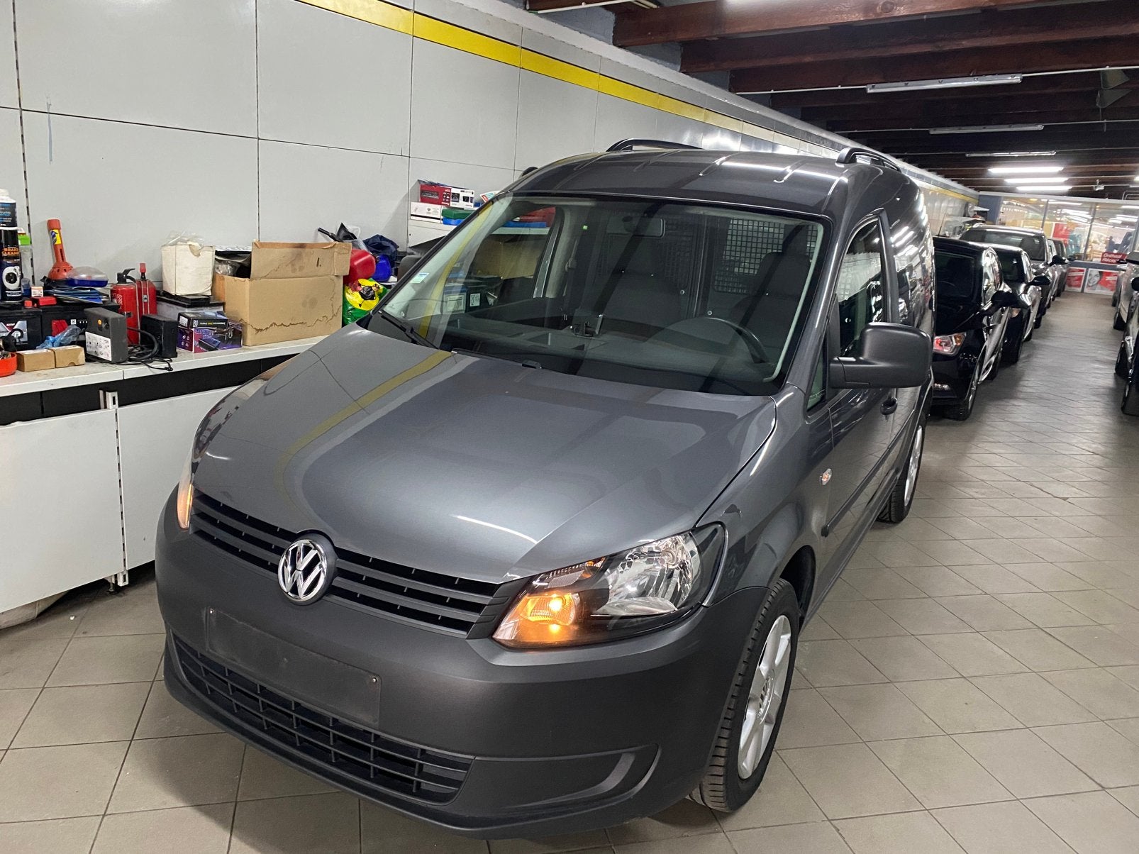 Volkswagen Caddy 2.0 TDI Utilitaire camera attache Remorque, Argent ou Gris, Achat, Attache-remorque, 2 places