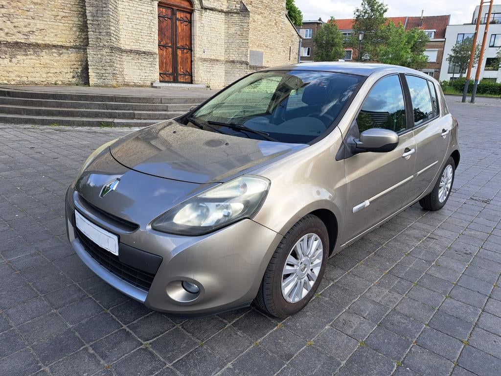 Renault Clio 3 Ph. 2 – 1.2 Ess. – 2010 – 130.000 km – Airco, Auto's, Renault, Particulier, Clio, ABS, Airbags, Airconditioning