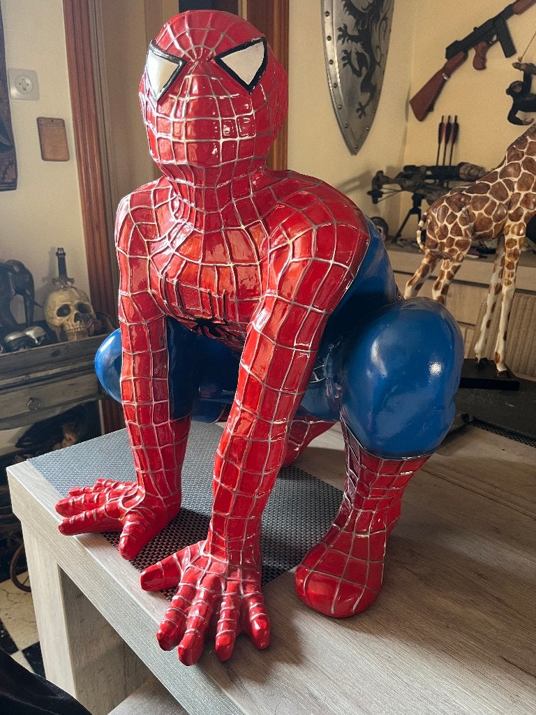 Prachtig Spider-Man Beeld (60 cm) Polyester/Resin Eyecatcher, Ophalen, Superheld, Zo goed als nieuw, Beeldje of Figuurtje