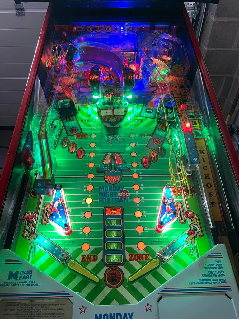 Data east monday night pinball, Flipper (jeu), Data East, Enlèvement, Utilisé