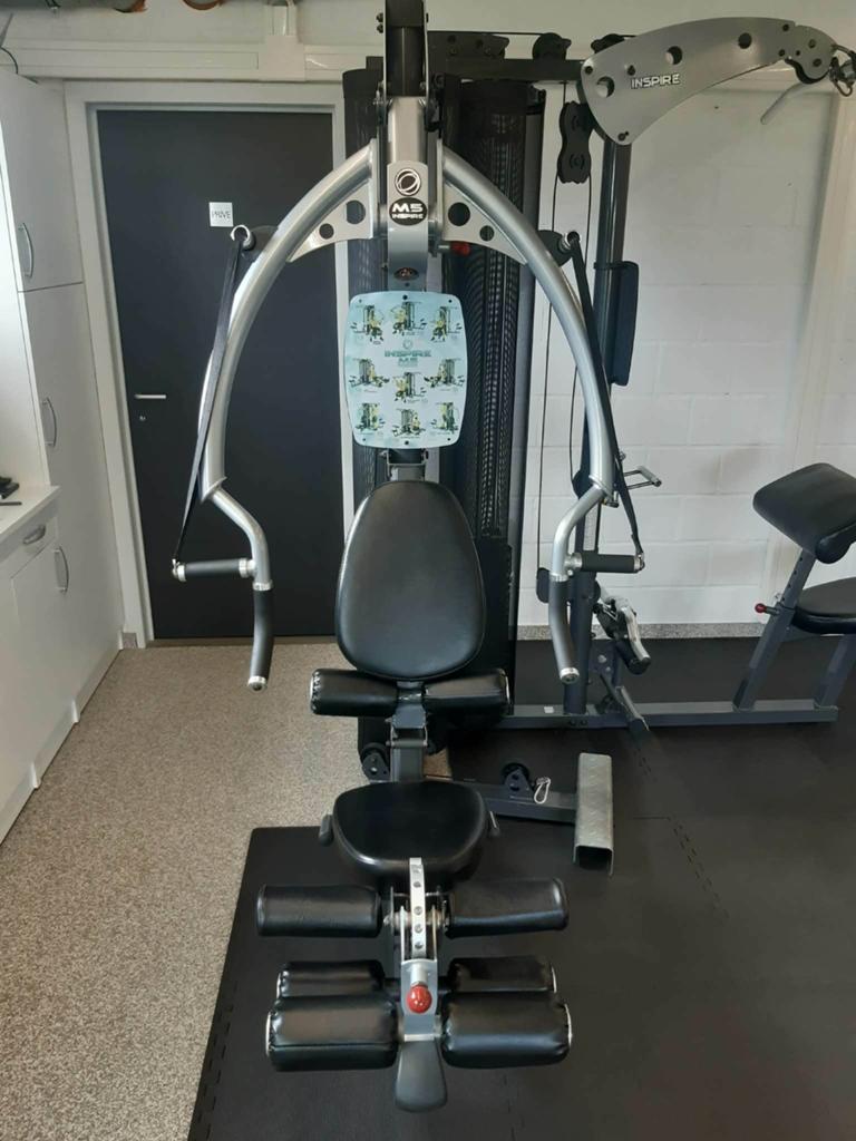 Zeer complete multigym in zeer goede staat!, Ophalen, Gebruikt, Benen, Krachtstation