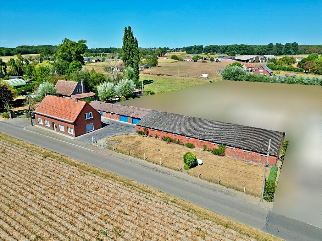 Kortemark - Rustig gelegen woning met 2 loodsen!, Immo, 1000 tot 1500 m², 5 kamers, 215 m², Vrijstaande woning