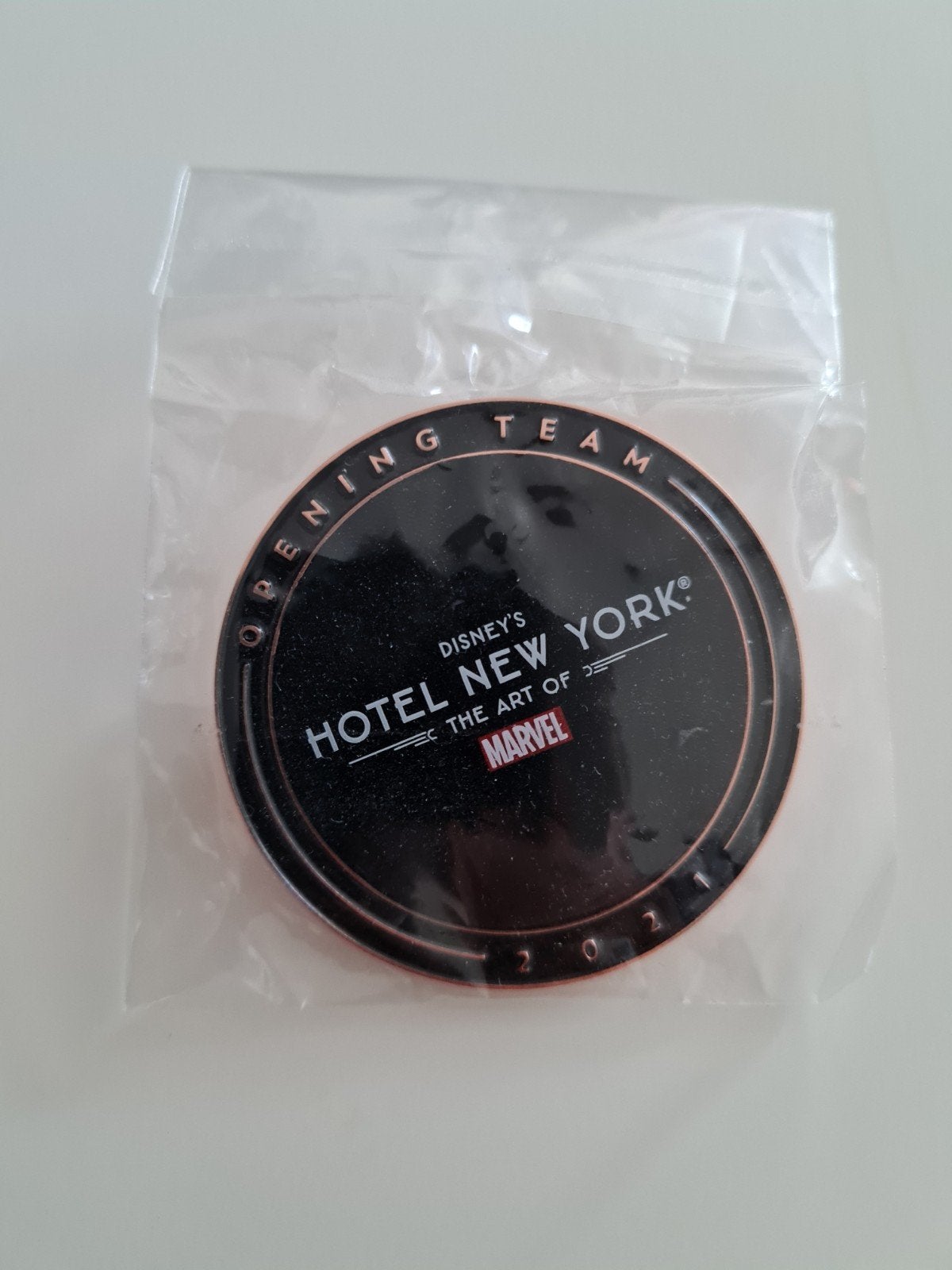 Pin Disneyland Paris Cast member hotel New York art of marve, Envoi