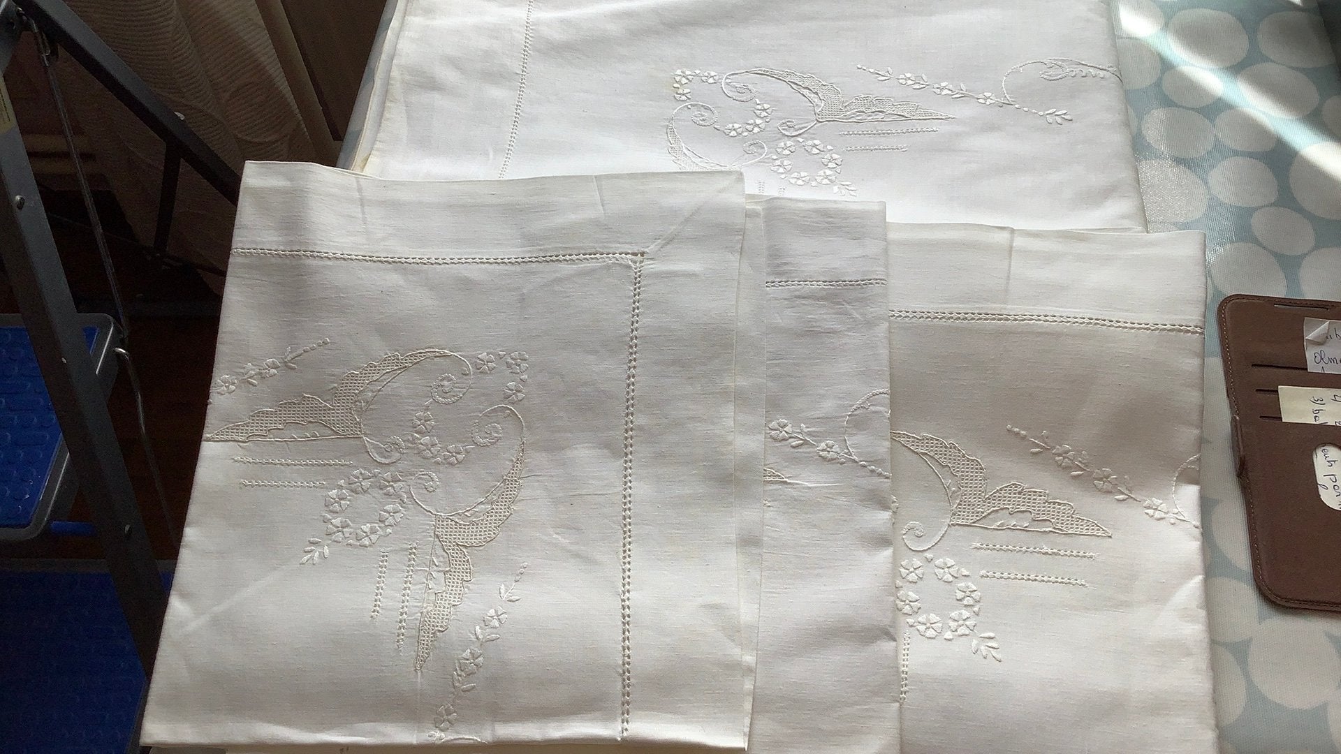 Handgeborduurde bedset uit 1950, Ophalen of Verzenden