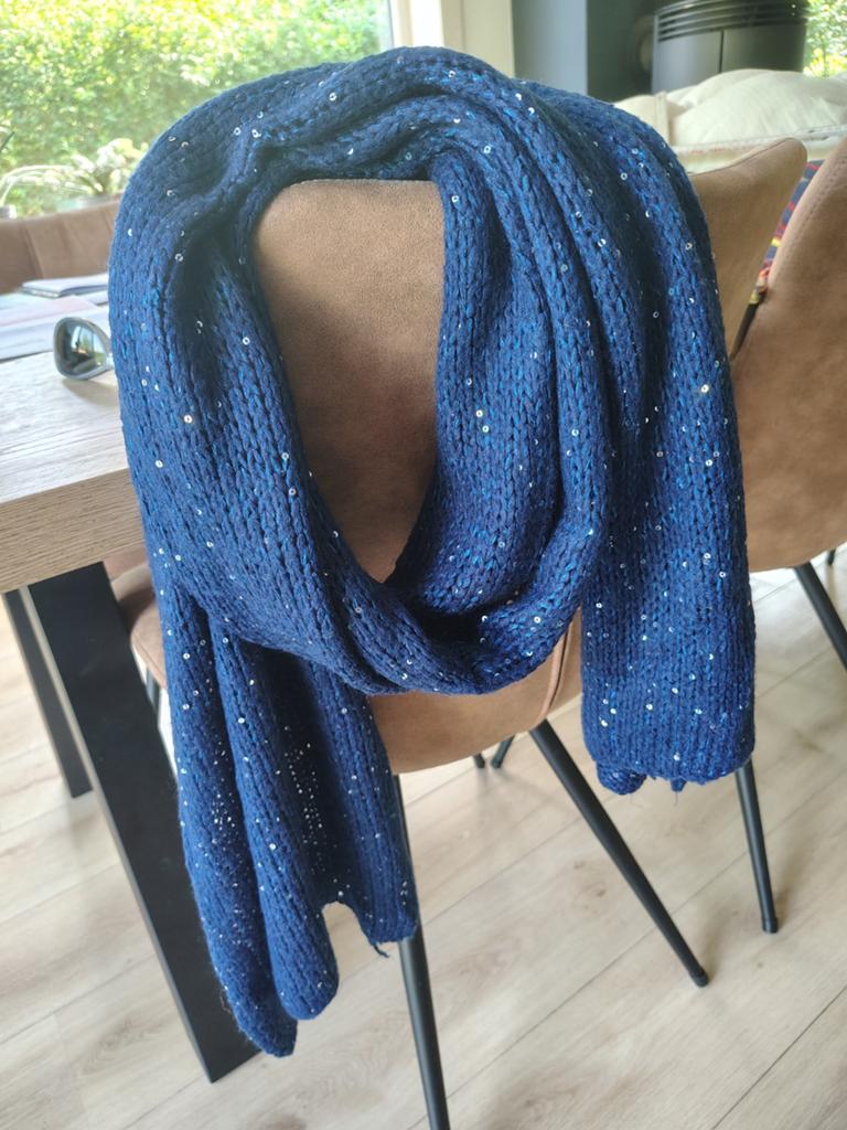 Blauwe wintersjaal met glinsters., Ophalen, Sjaal