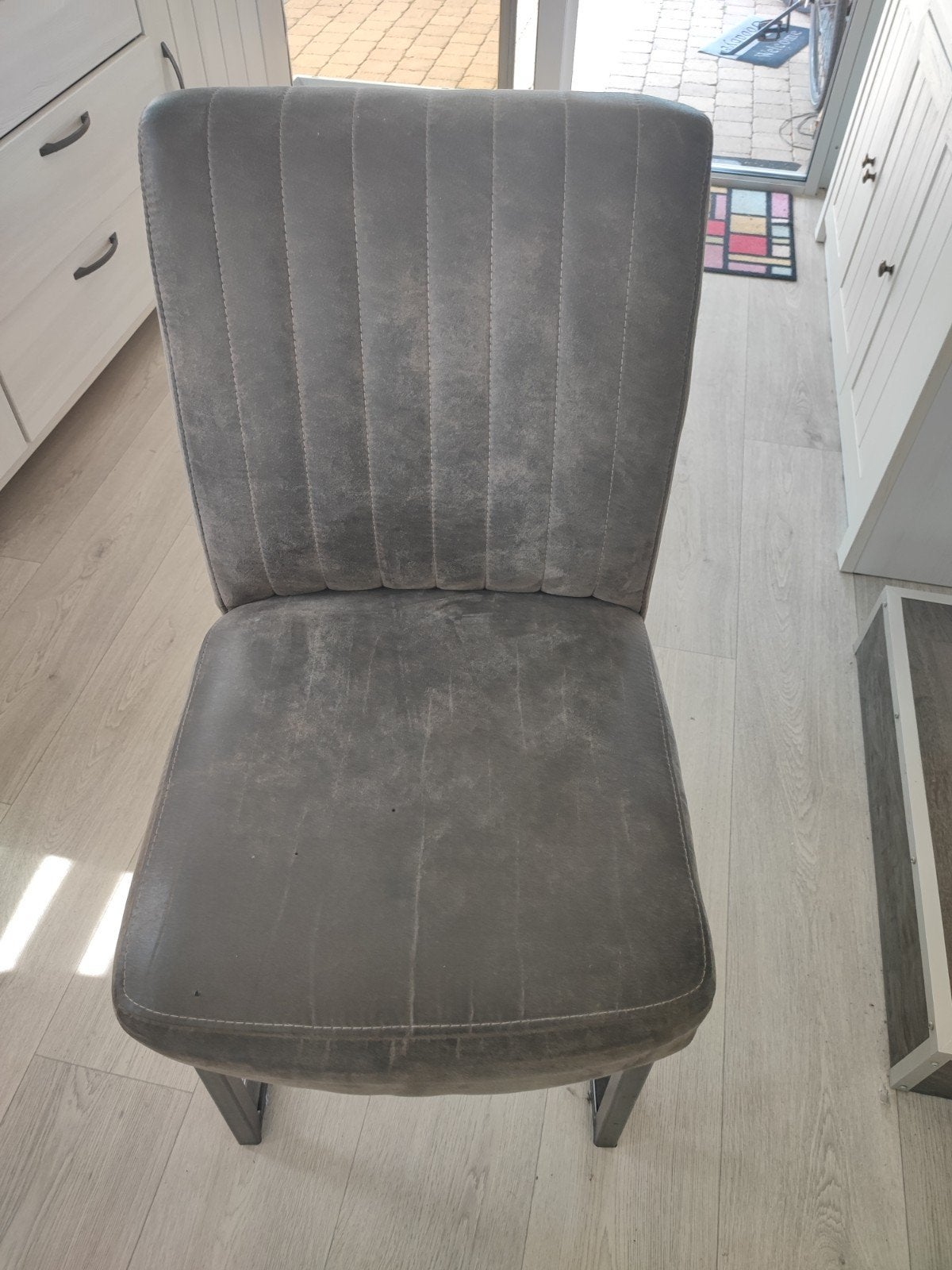 Eetkamerstoelen, Ophalen