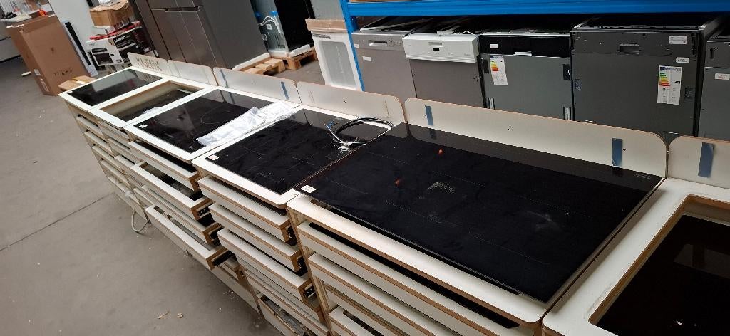 table de cuisson. Jusqu'à -40 %, Enlèvement, Neuf