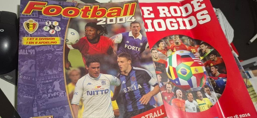 Magazine et poster de football panini stickers, Boeken, Tijdschriften en Kranten, Ophalen of Verzenden, Gelezen, Sport en Vrije tijd