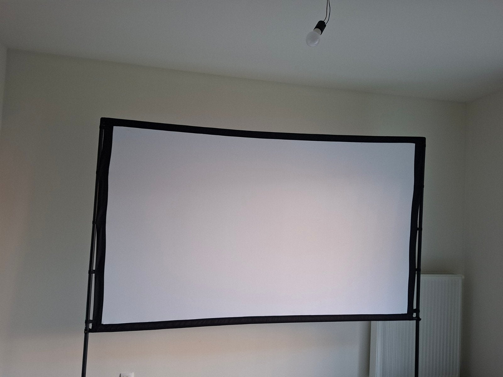 projectiescherm 100 inch HD-4K, Ophalen, Handmatig, Zo goed als nieuw