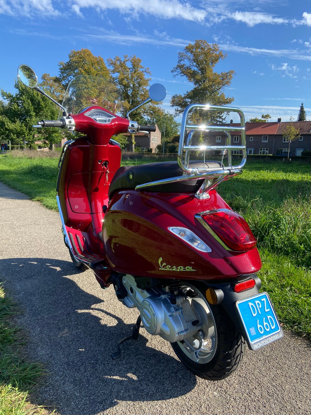Vespa Primavera Touring 50cc 4 Takt Nieuwstaat, Fietsen en Brommers, Ophalen, Zo goed als nieuw, Klasse A (25 km/u)