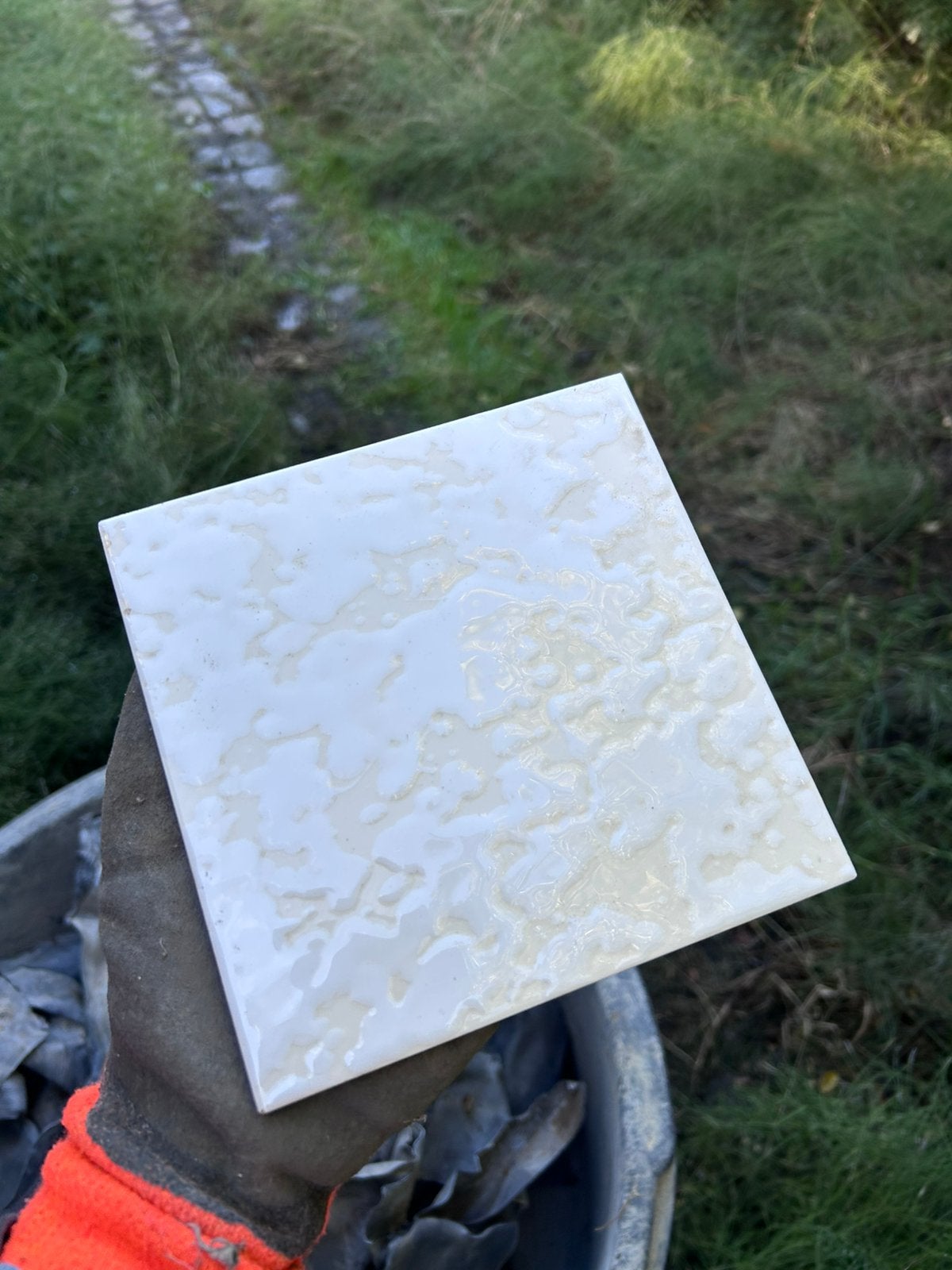 Tegels wit beige wolk motief, Doe-het-zelf en Bouw, Ophalen, Zo goed als nieuw