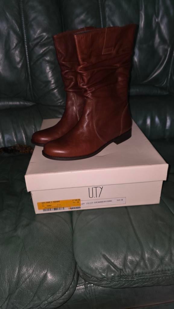 UTY, modèle "Sauvage"  Cognac., Vêtements | Femmes, Chaussures, UTY0, Enlèvement ou Envoi, Neuf