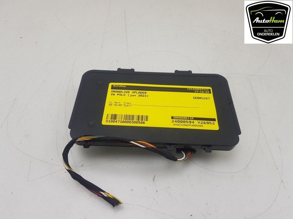 CHARGEUR DE TELEPHONE A INDUCTION (|5NA980611A|), Volkswagen AG, Utilisé, Kundenbetreuung@volkswagen.de, Berliner Ring 2
38440  Wolfsburg, DE