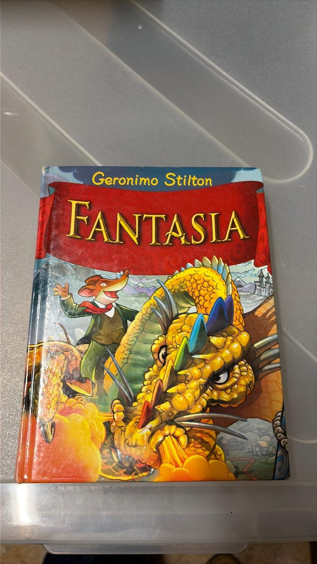 Boek: Fantasia, Geronimo Stilton, Boeken, Ophalen of Verzenden, Gelezen, Fictie