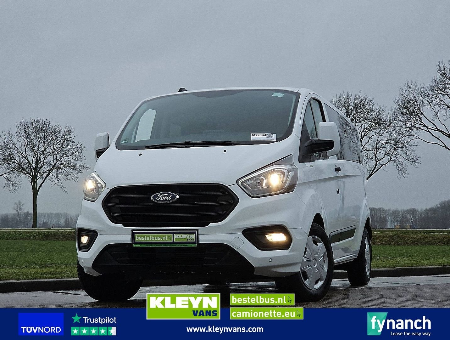 Ford TRANSIT CUSTOM 2.0 L2H1 2x Airco 9-Pers, Auto's, Bestelwagens en Lichte vracht, Wit, Bedrijf, Ford, Te koop