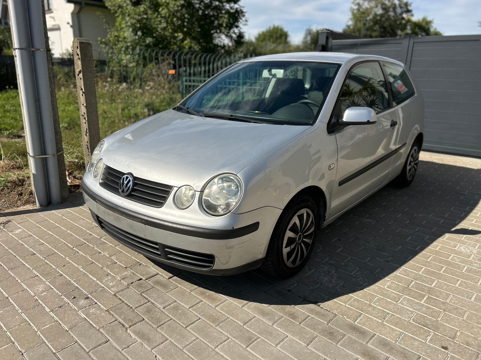 VOLKSWAGEN POLO ESSENCE EMRAYAGE NEUF PRETE A IMMATRICULÉ, Autos, Argent ou Gris, Achat, Entreprise, Noir