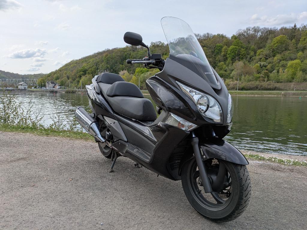 Honda SW-T400, Motos, Scooter, Occasion, 2 cylindres, Particulier