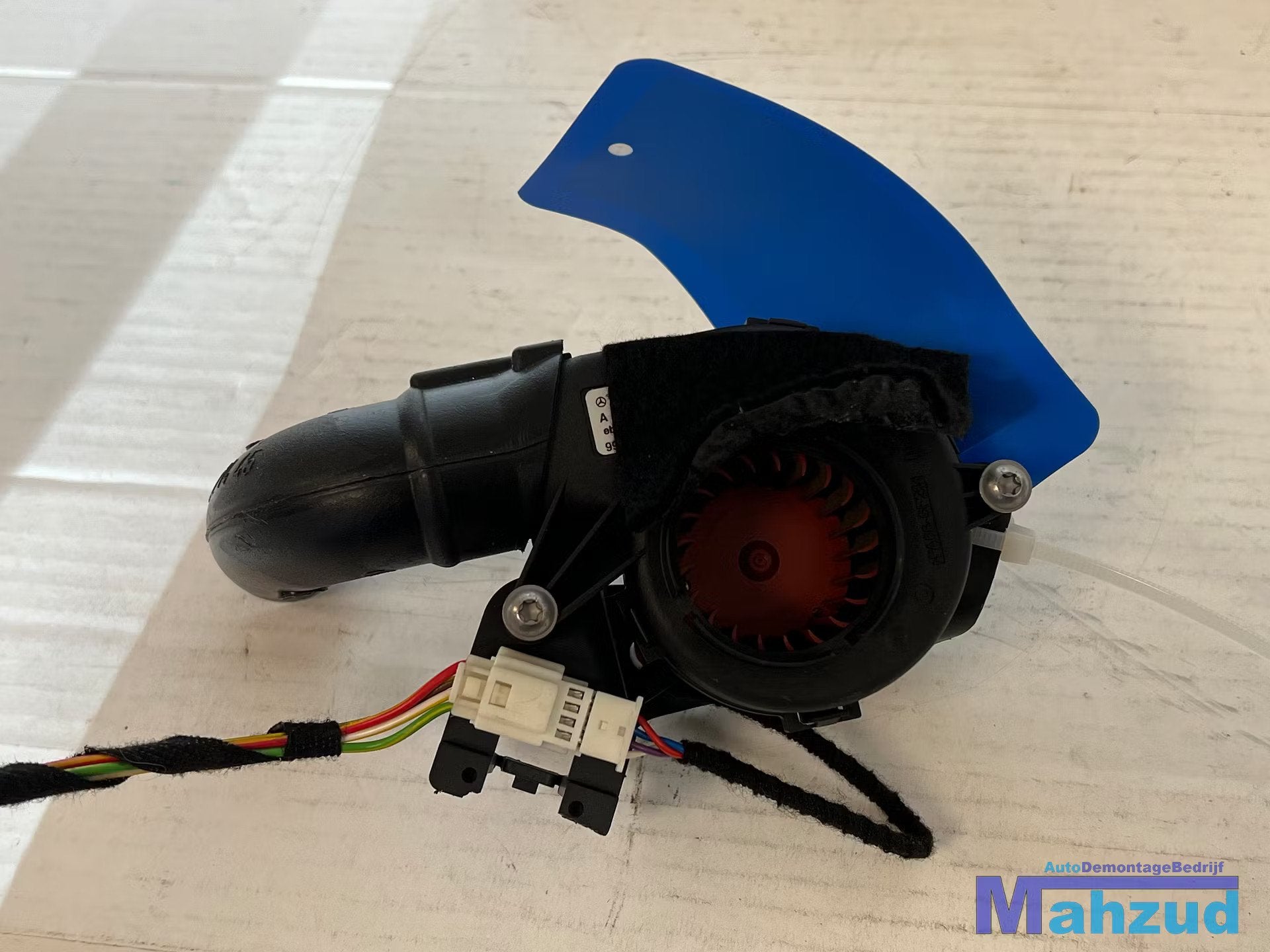MERCEDES E C207 ecu blower 2009-2016 A2048300808, Mercedes-Benz AG, Mercedes-Benz, Utilisé, Mercedesstrasse 120
70372  Stuttgart, DE