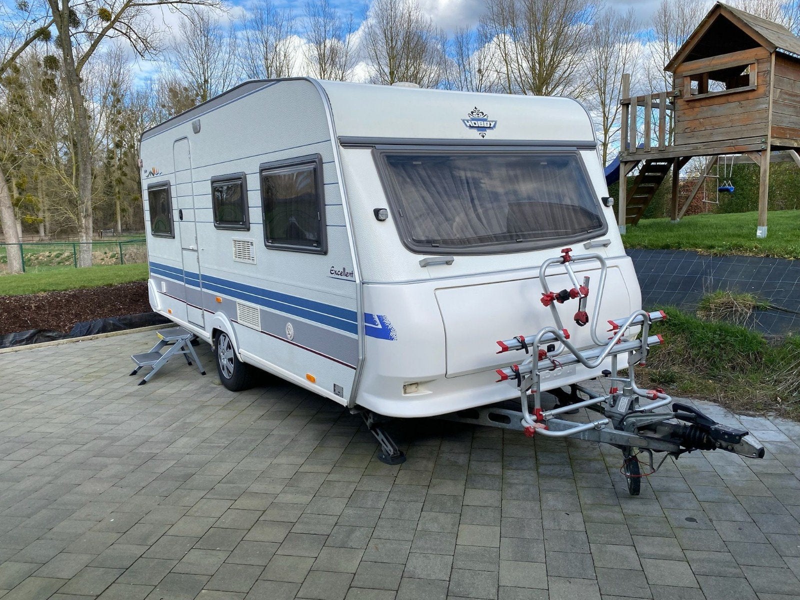 Caravan Hobby 470U Goolderheide te bezichtigen, Caravanes & Camping, Caravanes, Jusqu'à 4, Hobby, Particulier, Poêle