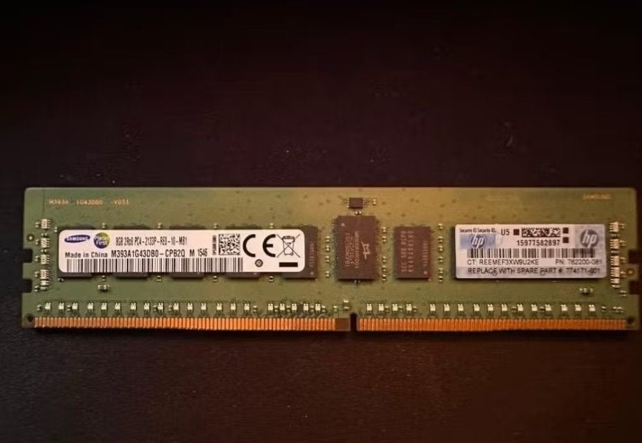 HPE 8GB DDR4 ECC RDIMM PC4-2133P 762200-081, Gebruikt, Server, DDR4, 2133 MT/s
