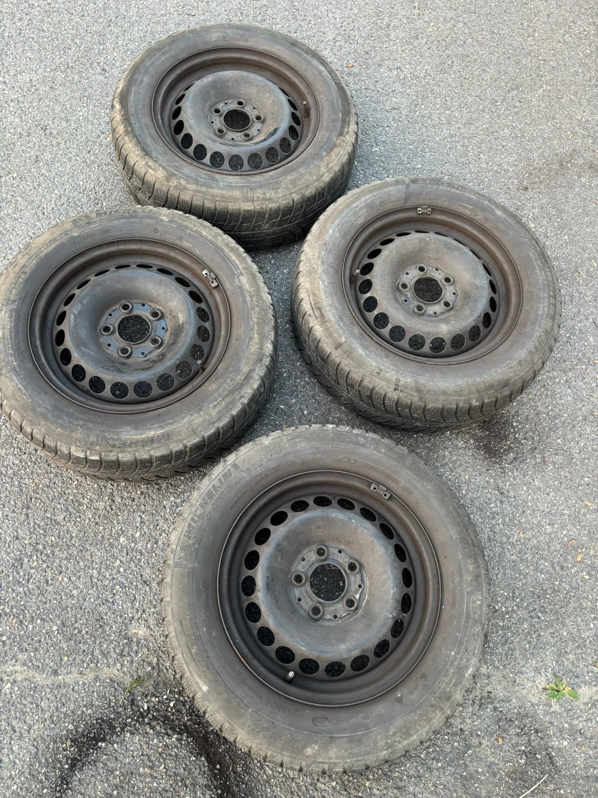Jantes en acier avec pneus Michelin, Enlèvement, Pneu(s)