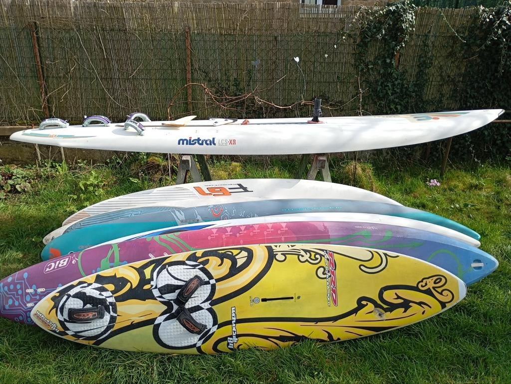 Planche à Voile raceboard Mistral équipe LCS XR carbone, Sports nautiques & Bateaux, Enlèvement, Planche