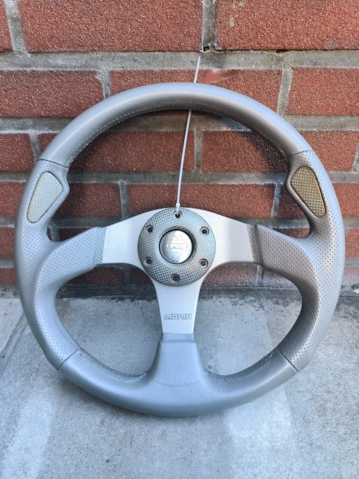 Volant MOMO JET Carbon / Silver original — État Concours, Autos : Pièces & Accessoires, Commande, Alfa Romeo, Audi, BMW, Citroën