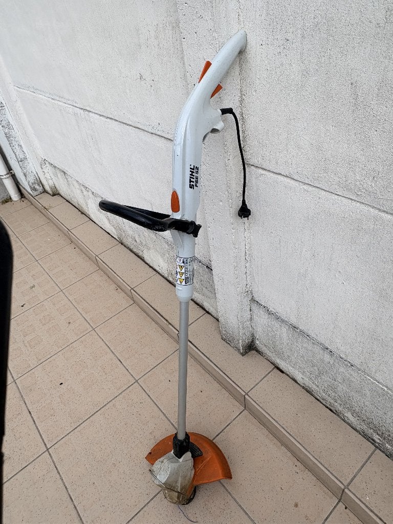 Stihl FSE 52 | Elektrische kantenmaaier, Tuin en Terras, Ophalen, Gebruikt, STILL, 10 tot 30 cm