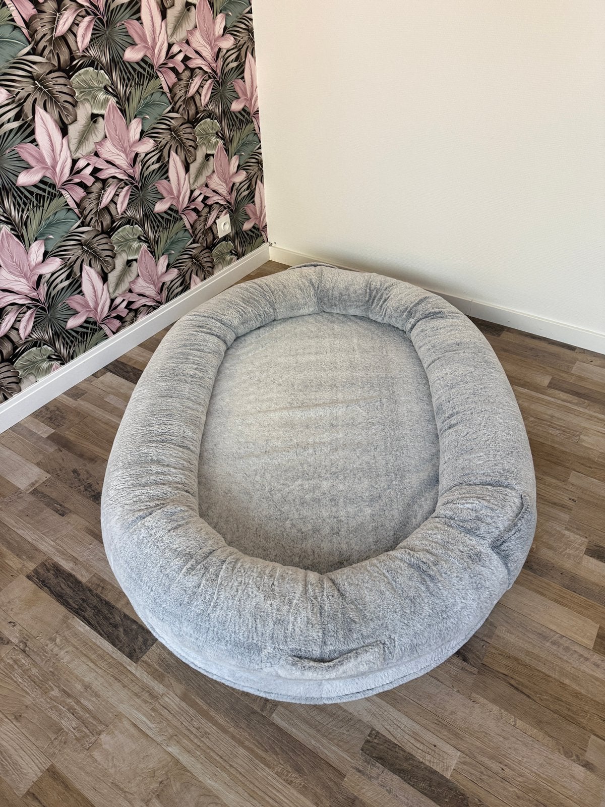 Human Dog Bed - 122 x 183 x 28cm, Ophalen, Gebruikt